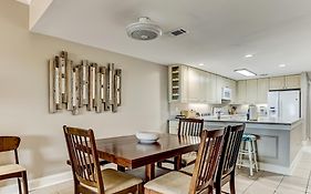 Wonderful Ocean Views, Heated Pool Access, Steps To Beach! By Southern Belle Tybee